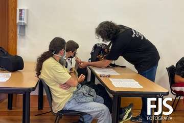 La Casa Condal de Telde  toca el timple/Francisco Javier Santana.